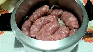 CHURRASCO DE COSTELA COM LINGUIÇA NA PANELA DE PRESSÃO DESMANCHA DE TÃO MACIA MUITO FACIL