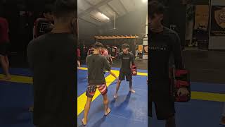 🥊😎 #kickboxing #muaythai #mma #ufc #martialarts #shorts #short #youtubeshorts #shortvideo #usa