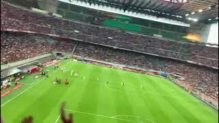 "Da una vita lo cantiamo..." coro Curva Sud Milano