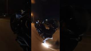 Shooting sparks off my shoes 💀 #fz07 #wheelies #yamaha #cp2