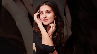 Actress Tara Sutaria WhatsApp status 😍🤩 #shorts #tarasutaria #bollywoodactresses #Actors&actress