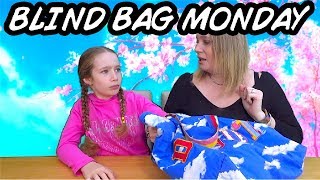 Blind Bag Monday - Episode 213