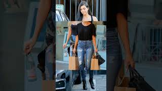 KOurtney Kardashian Looks Casual In Her Jeans And Still Elegant🤩🤩