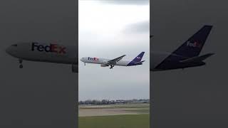 Fedex Boeing 767 late go around! | Daily dose of aviation #aviation #shorts