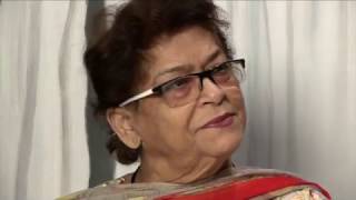 Varun Dhawan Apologizes To Angry Saroj Khan For Tamma Tamma.