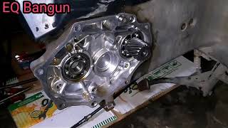 Cara Melepas Bearing Tanem Atau Bearing GearBox Beat ESP Menggunakan Treker Grip On...!!!