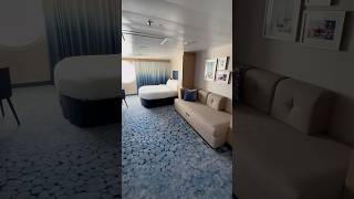 The BIGGEST cruise ship room I stayed in… 🤯