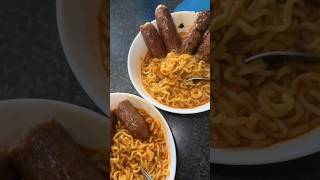 #shorts #remannoodles #spicy  #spicyramennoodles #sausage #kebab #spicynoodles #yummy #food