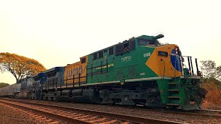 Locomotiva 609 da Copa e a Dash 9 9037 da EFA/Araraquara na cauda, no carregado de celulose.