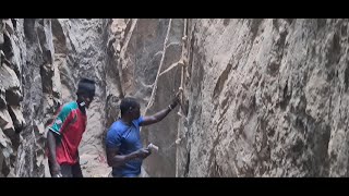 Gold miners show how they mine their veins and the hanging wall in Bîr Mogreïn, Mauritania.