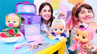 Ayşe ve Ümit! Cry Babies kreşine doktor geliyor! Bebek bakma videoları