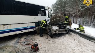 Водитель Ларгуса погиб в ДТП с автобусом в Калужской области