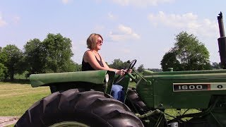 Baling 1st cut hay 2018