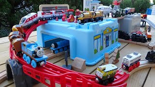 Wooden Thomas & Brio Train☆I made an original course with the Wooden Thomas Megacity Box