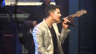 Joe Jonas @ David Letterman live When You Look Me In The Eyes Hello Beautiful