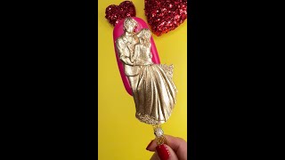 Creating Romantic Valentines Cakesickles with Silicone Mold & Bright Gold Highlighter | Oh Sweet Art