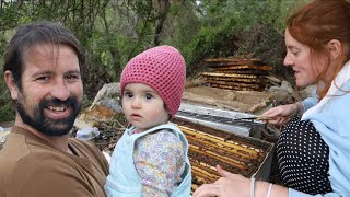 26 Años después; Mi hija, mi marido y yo - Una vida en el campo *Recojo Cera de Abeja de colmenas