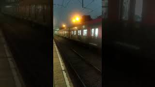 Série 8500 da CPTM chegando e saindo da estação Ribeirão Pires #train #trens #railway #tremsp #cptm