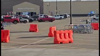 Trucker Cleans other Truckers trash at Walmart