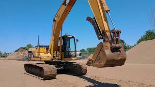 CAT 320 B excavator Beadle county surplus.