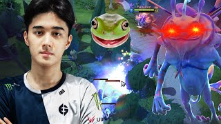 PUCK isn't OSFROG but ABED is .... 🐸🐸🐸