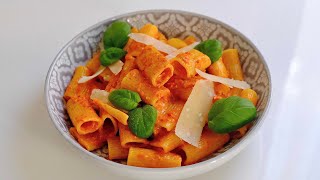 One Pan Vegetarian Creamy Roasted Pepper Pasta