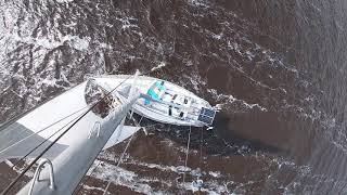 Zeilen op de Commewijne rivier Suriname