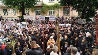 Пряма трансляція  Єпархіальний ХРЕСНИЙ ХІД, м Чернівці, проти примусового переведення храмів Українс