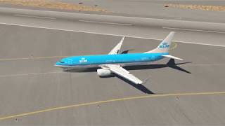 Boeing 737 - Dubai Landing -- Final Taxi view