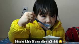 Bé ăn sữa chua siêu Dễ Thương | Cải TV