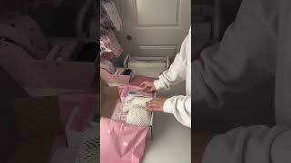 How a small business packs orders 📦🫶💖 (🎥: noelicreates/TT)