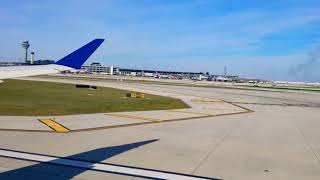 Half Runway 🛫 Takeoff Chicago O'Hare to Salt Lake City Delta a220-100