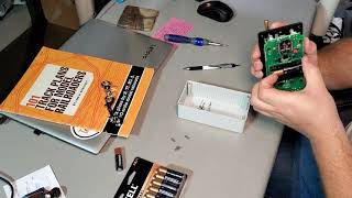 Changing batteries in your Protothrottle