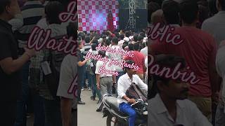 Indori Public Waiting for Ranbir Kapoor ! #ranbirkapoor #indore #trending #kalyanjewellers #shorts