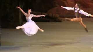 Natalia Osipova and Vladimir Shklyarov in Giselle