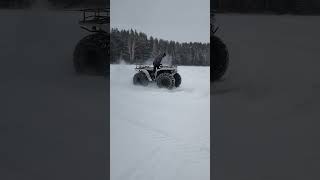 Снегоболотоход. Раздельные тормоза. Управляемый занос по льду.