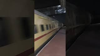 #12667 MS NCJ Express furious skip at Maraimalai Nagar | AJJ #WAP4 in lead | Indian Railways |