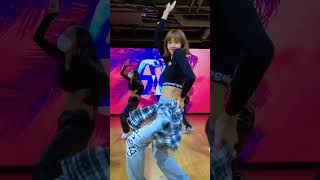 Lisa SG dance 🖤💙 #lisa #sgdance #shorts