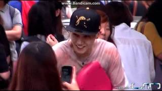 Fancam _ 120615 _ JB _ Going To Music Bank