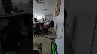 Ganito matulog ka officemate ko