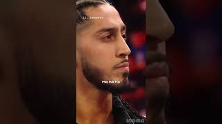 Mustafa Ali touches Seth Rollin's glasses #wweraw #wwerawhighlights