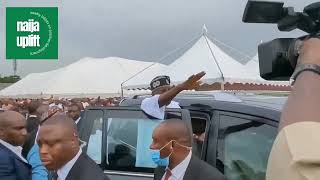 President Bola Ahmed Tinubu departs Eid Praying ground amid cheers from crowd | Nigeria