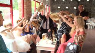 Ruairi & Jenna McGarry's Waggon Wheel wedding