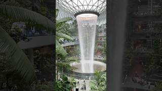 Breathtaking Jewel Fountain #music #love #singapore #cover #asmr #travel #fountain