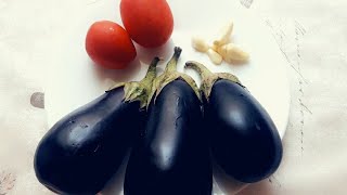 السلطة الصحية بالباذنجان والثوم اللذيذة -Salade d'aubergine