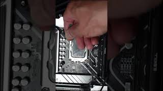 Applying Thermal Paste LGA-1700 with High Performance CPU #Shorts