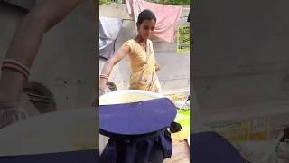 hard working lady selling dal pakora #ytshorts #ytshortsindia  #youtubeshort  #indianstreetfood