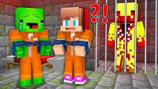 BANANA KID Attack JJ and Mikey in PRISON in Minecraft ! - Maizen