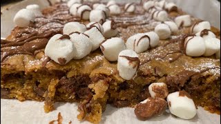 Cookie Cake. Chocolate chip cookie cake, delicious buttery chewy cookie cake