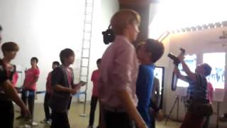 【FANCAM】120812 EXO S.M.ART EXHIBITION 2